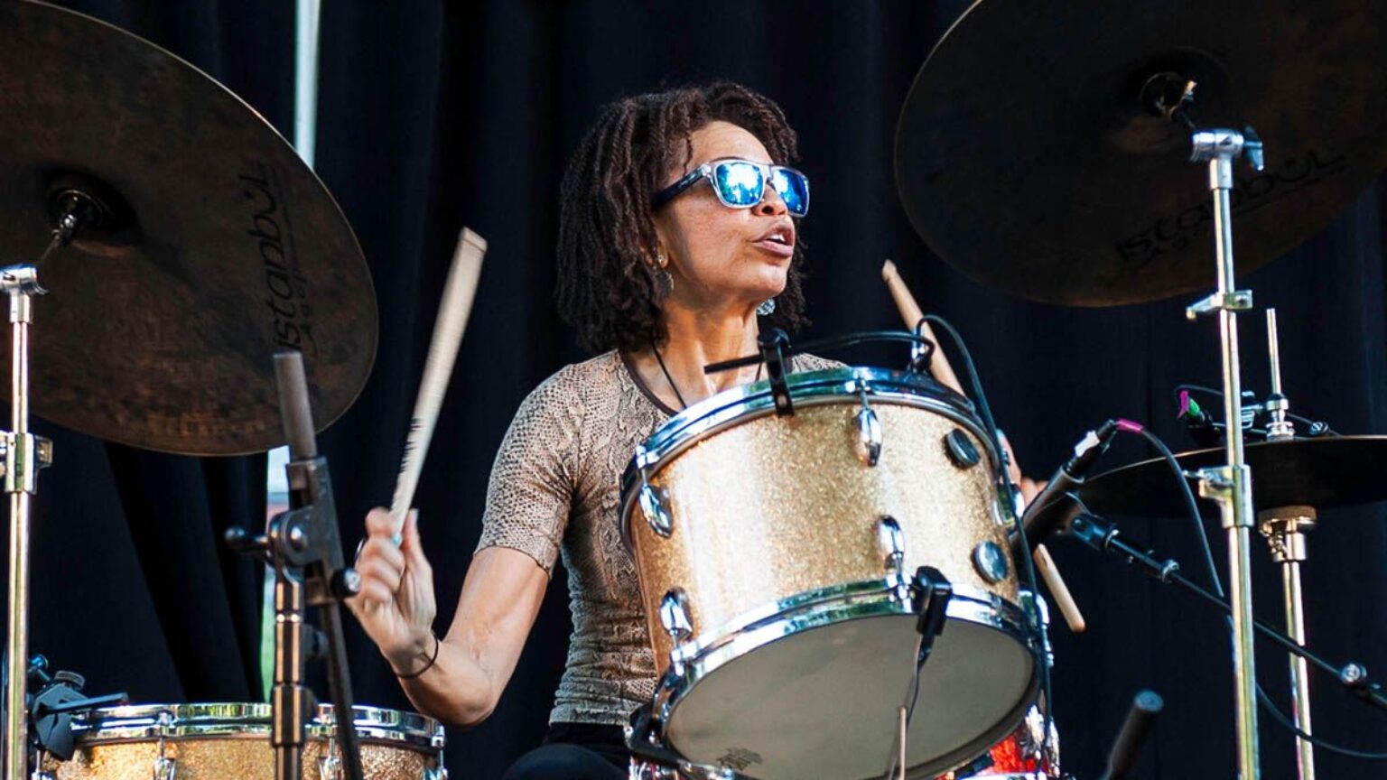 Lenny Kravitz Drummer Cindy Blackman & Others Drum That